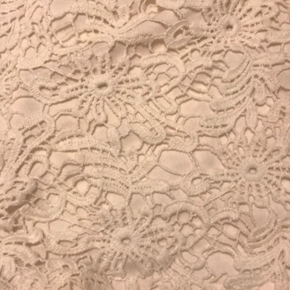 100% cotton Max and Ruby cream colored shorts - Picture 2 of 4